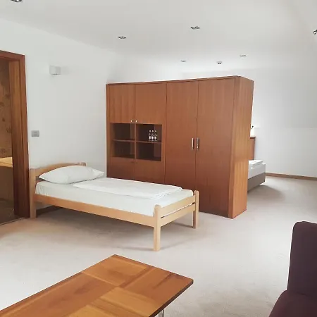 Lambergh Chateau & 4*
