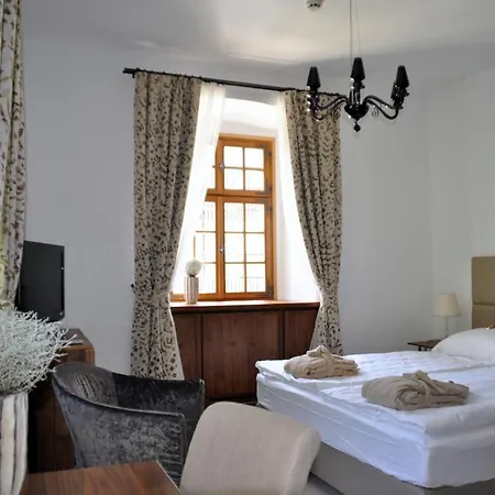 Lambergh Chateau & 4* Dvorska Vas