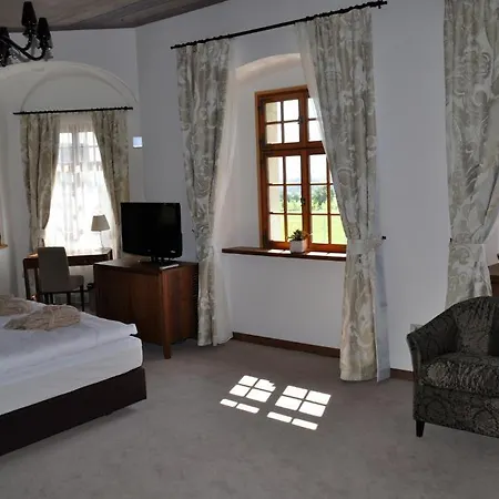 Lambergh Chateau & 4*