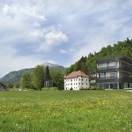Lambergh Chateau &