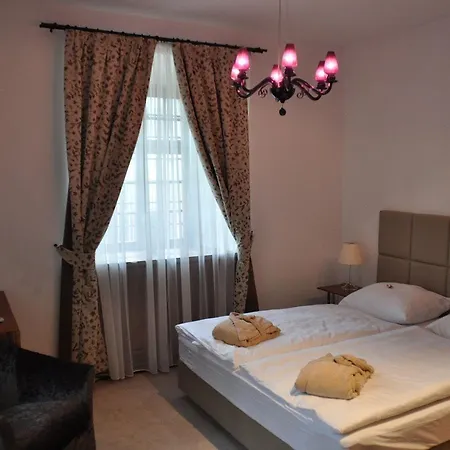 Lambergh Chateau & Hotel 4*
