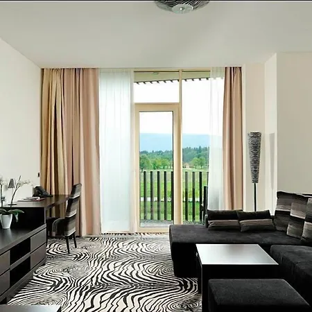 Lambergh Chateau & 4* Dvorska Vas