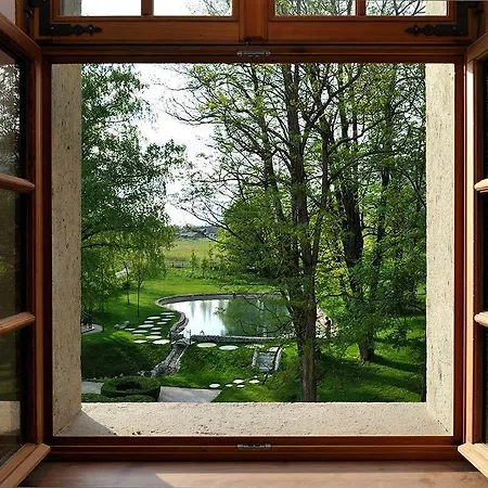 Lambergh Chateau & Hotel