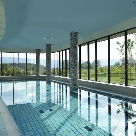 Lambergh Chateau & 4* Dvorska Vas