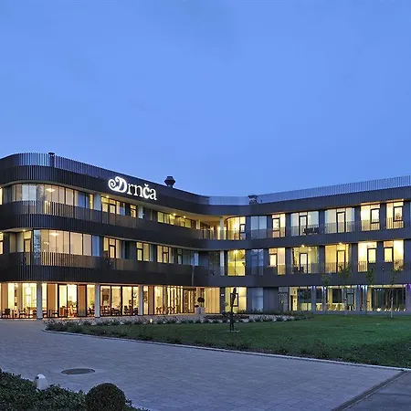 Lambergh Chateau & Hotel
