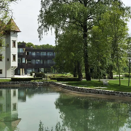 Lambergh Chateau & Hotel Dvorska Vas