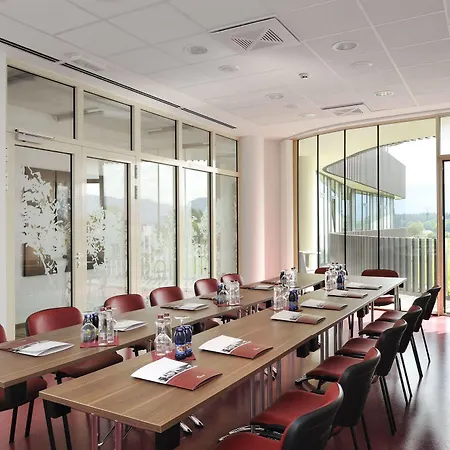 Hotel Lambergh Chateau & 4*