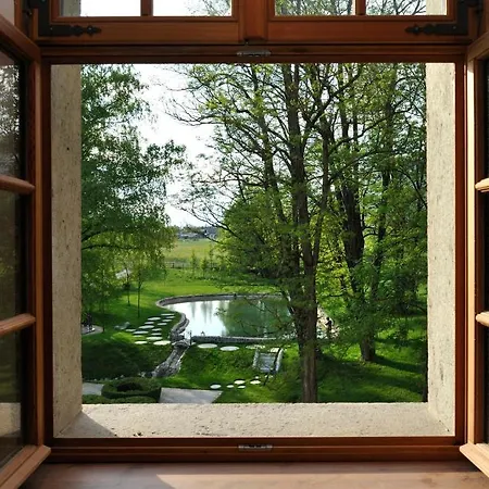 Lambergh Chateau &